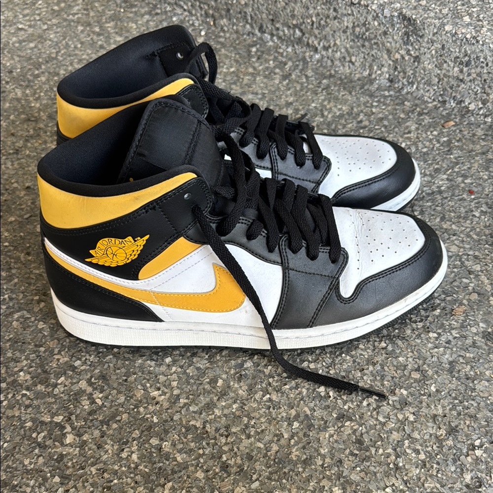 Nike Jordan Black and White High-Top Sneakers with Yellow Accents 11.5